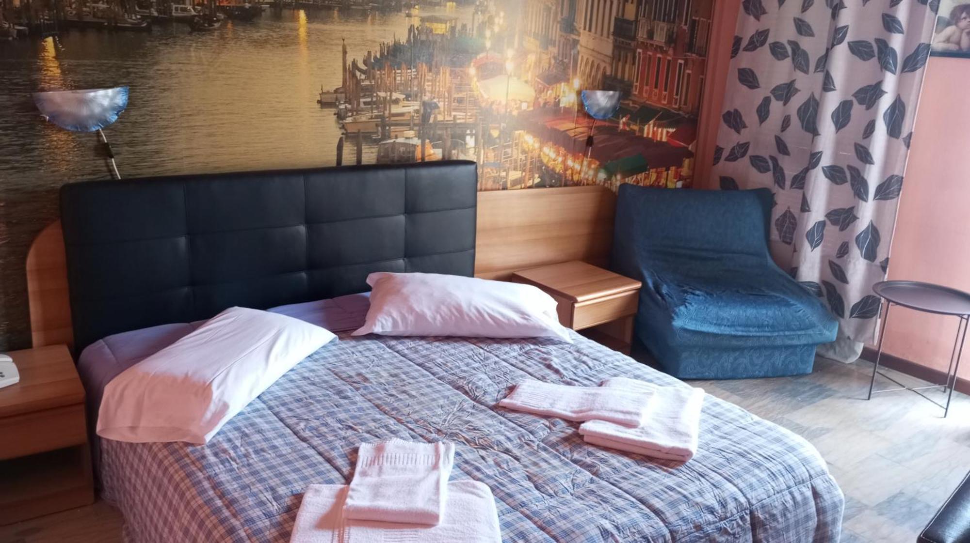 Sleep Well Hotel Total 2 Stelle Pisogne Bagian luar foto